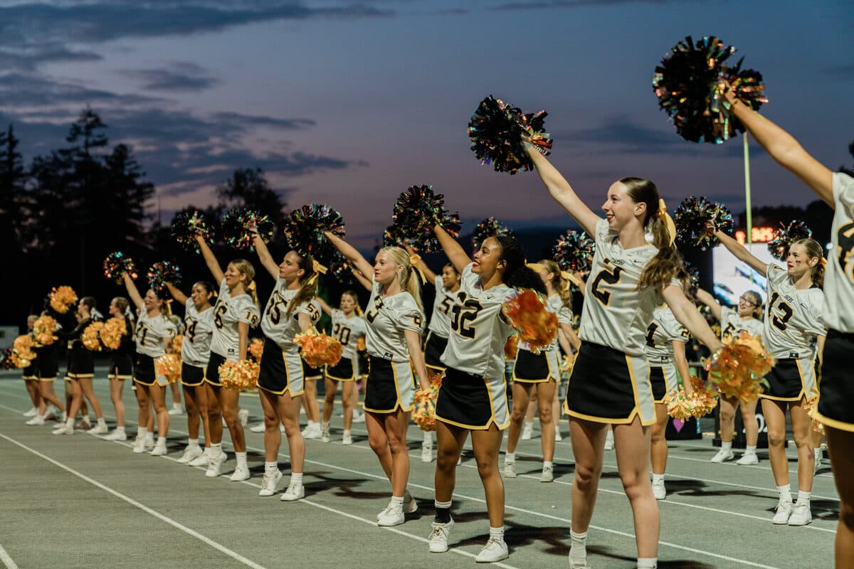 Girls Cheer