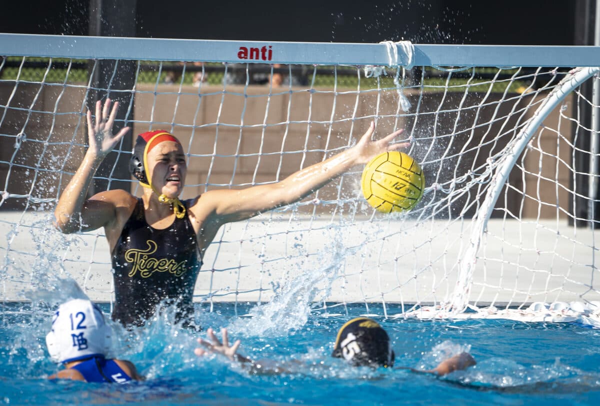 Girls Water Polo action photo 4